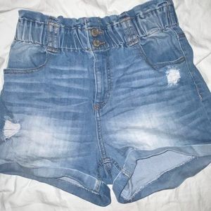 Vanilla star/ RUE21 cinched waist Jean shorts.